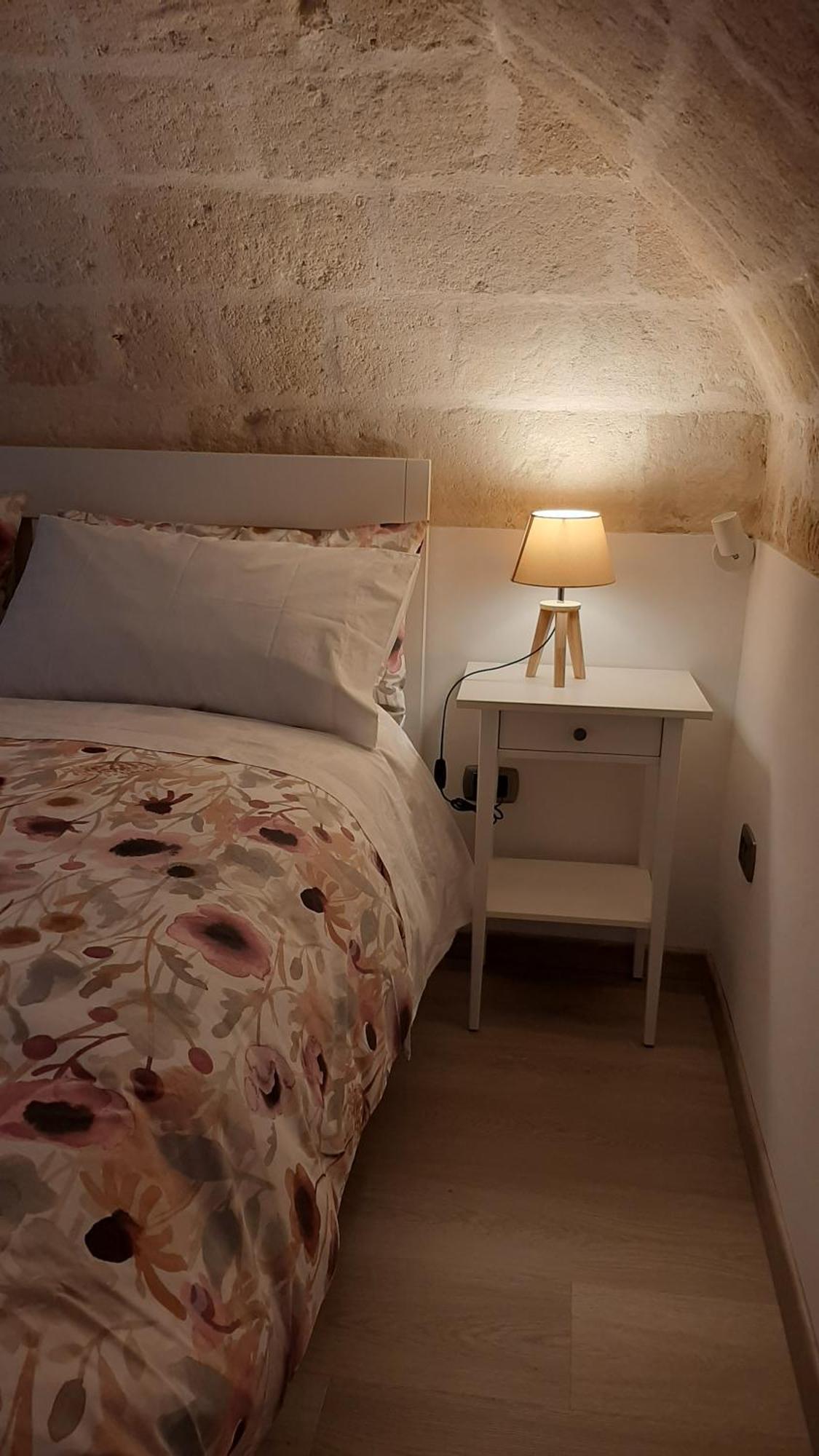 Il Poggiolo Fiorito Hotel Taranto Exterior foto
