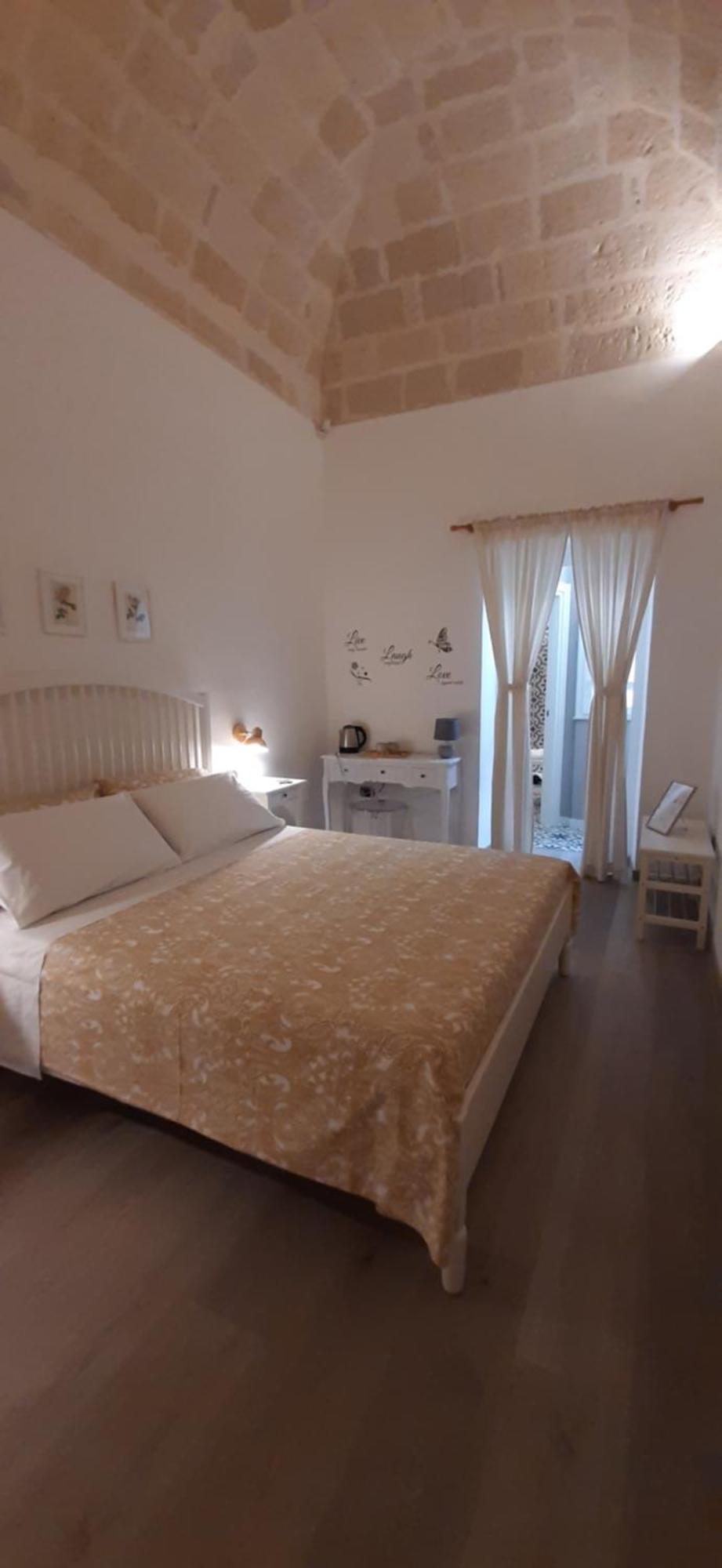 Il Poggiolo Fiorito Hotel Taranto Exterior foto
